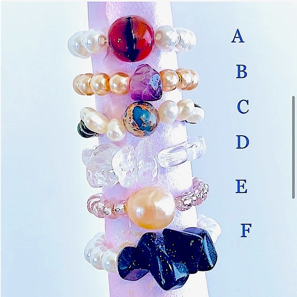 🆕Stylish _CHIC Stretchy Stackable Fashion Rings, Handcrafted By @soul_embellish - Picture 4 of 16